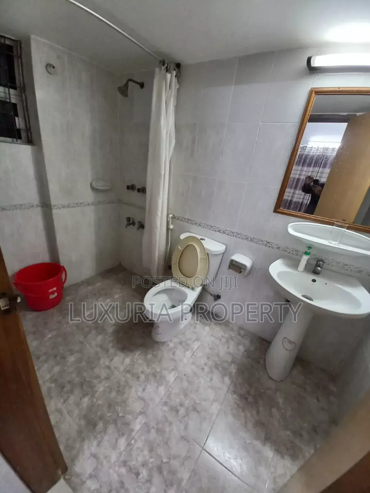 Furnished 3bdrm Apartment in Fully Furnished, Gulshan for rent