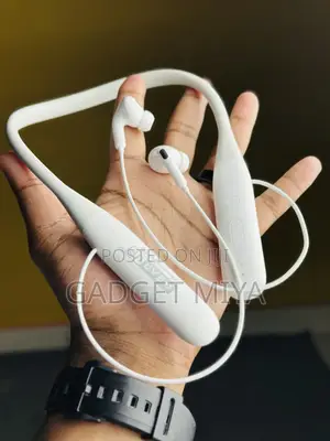 Photo - Gearup Neckband P2 – White