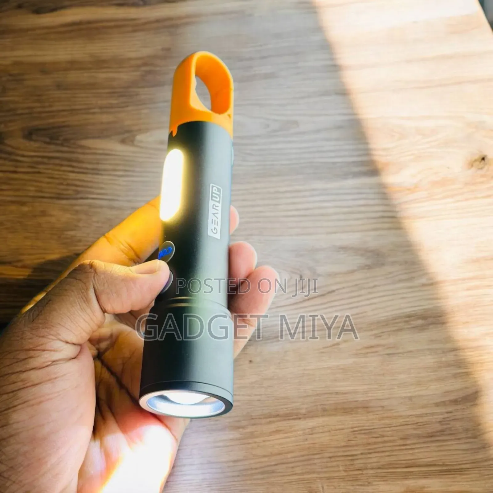 Gearup Multifunctional Flashlight Zoomableled Flashlight