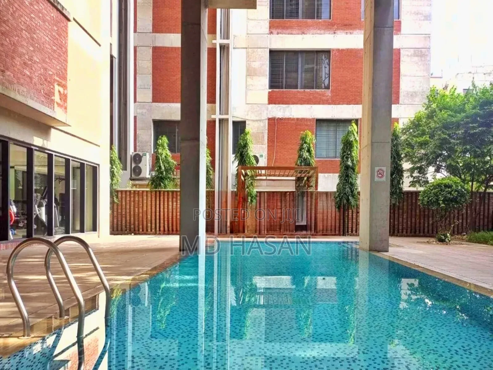 4bdrm Apartment in Semi Furnished for rent