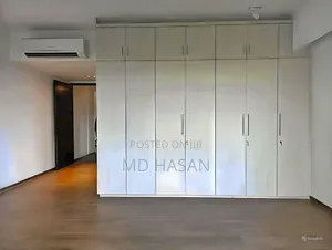 4bdrm Apartment in Semi Furnished for rent