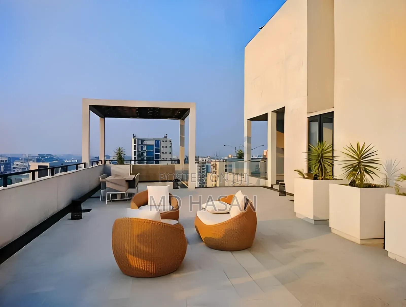 4bdrm Apartment in Semi Furnished for rent