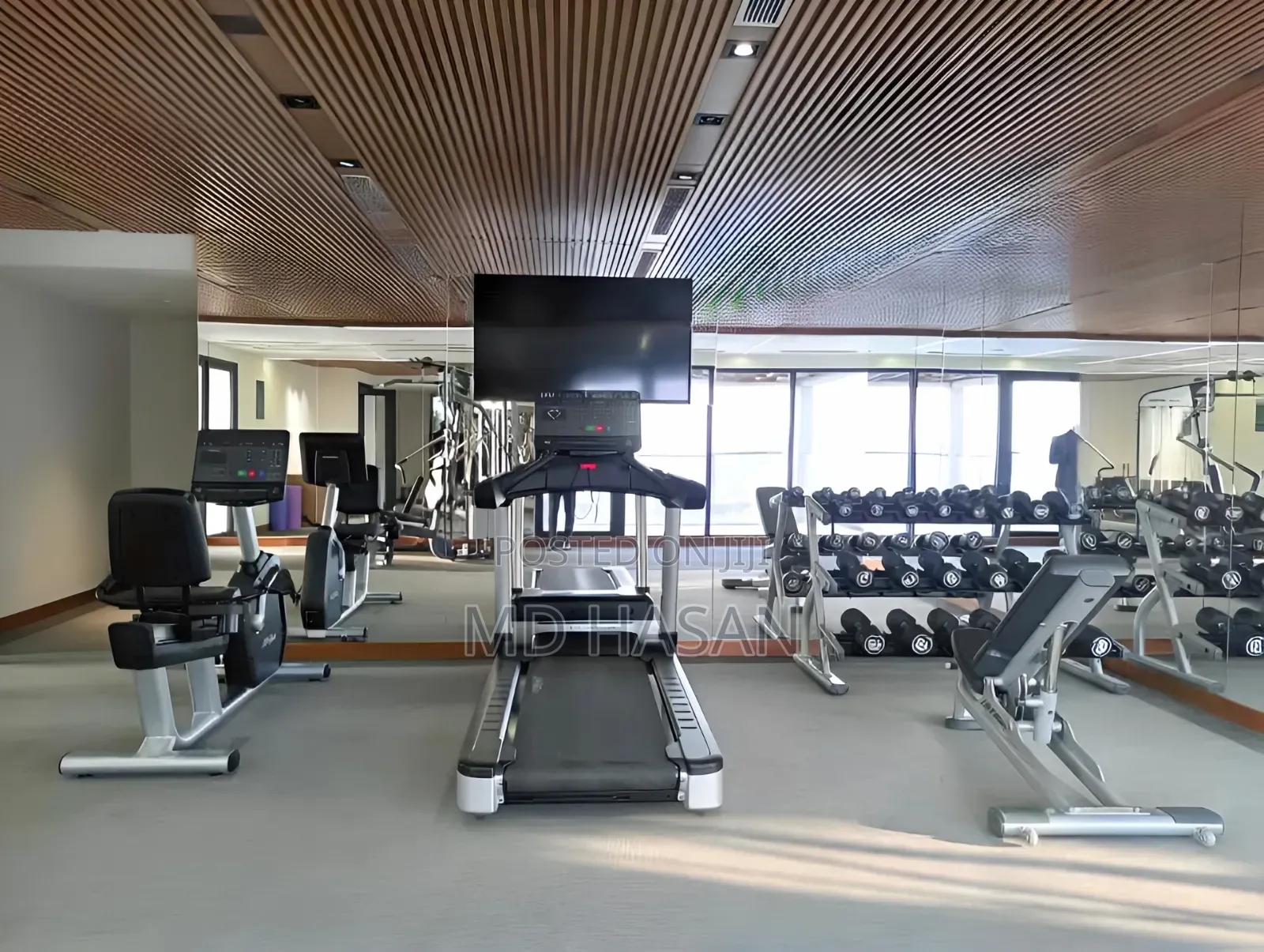 4bdrm Apartment in Semi Furnished for rent