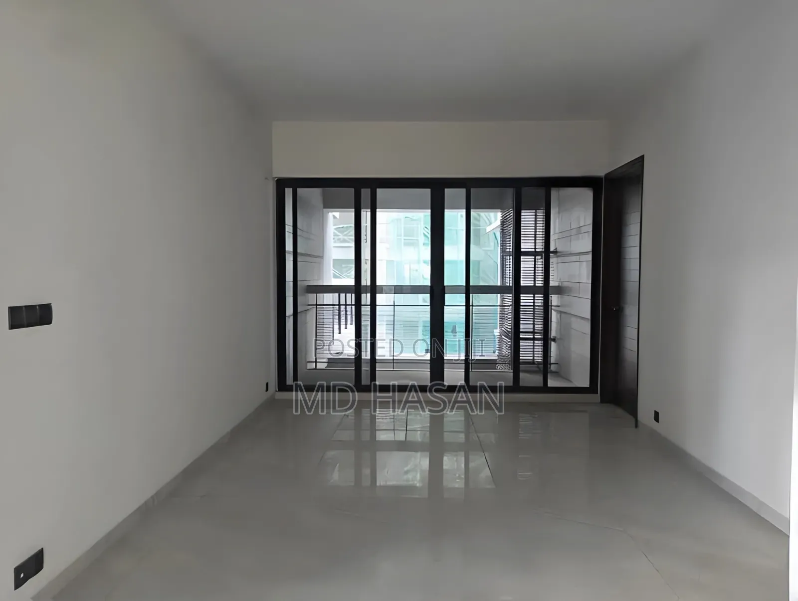4bdrm Apartment in Semi Furnished for rent