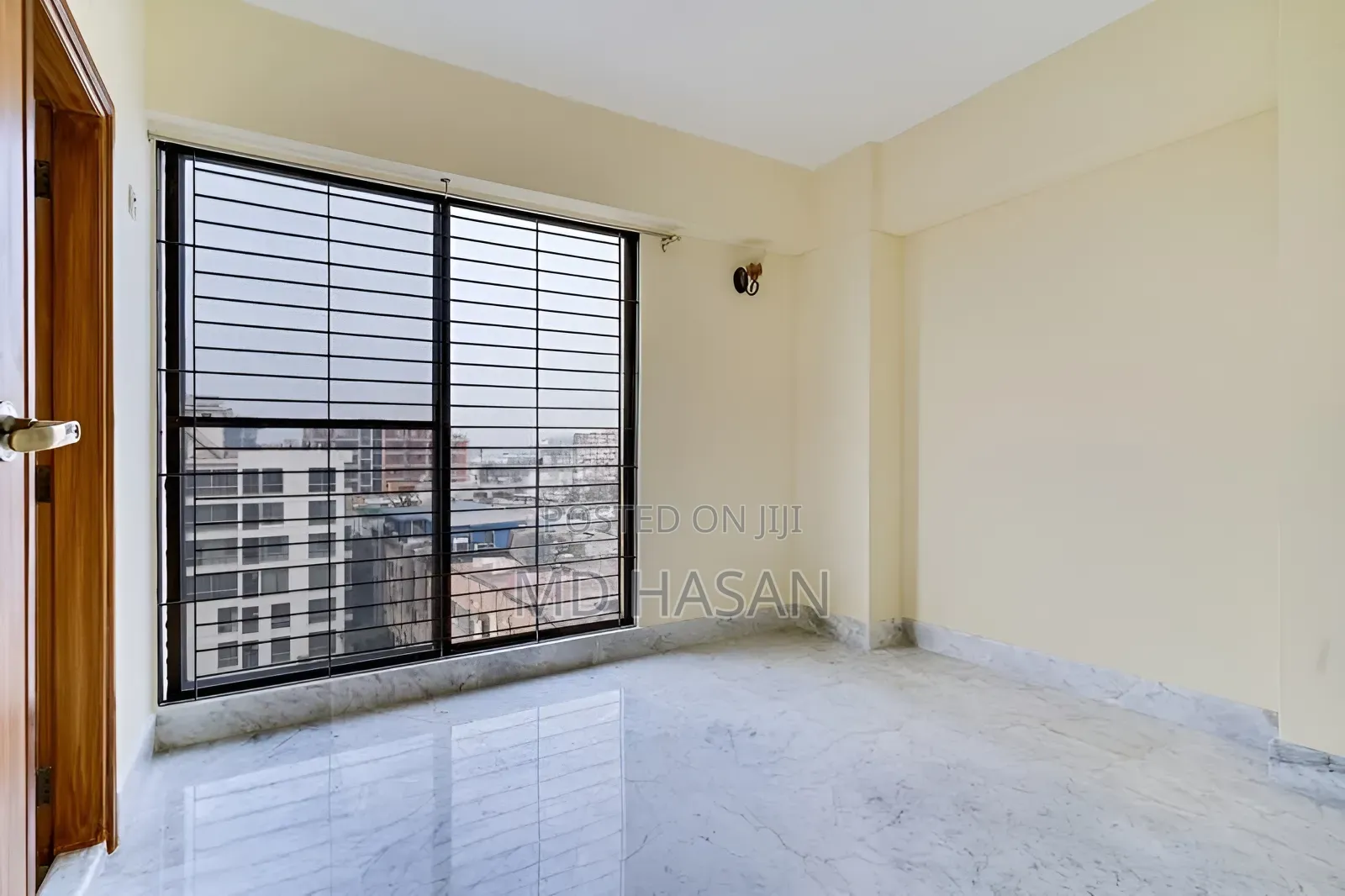 4bdrm Apartment in Semi Furnished for rent