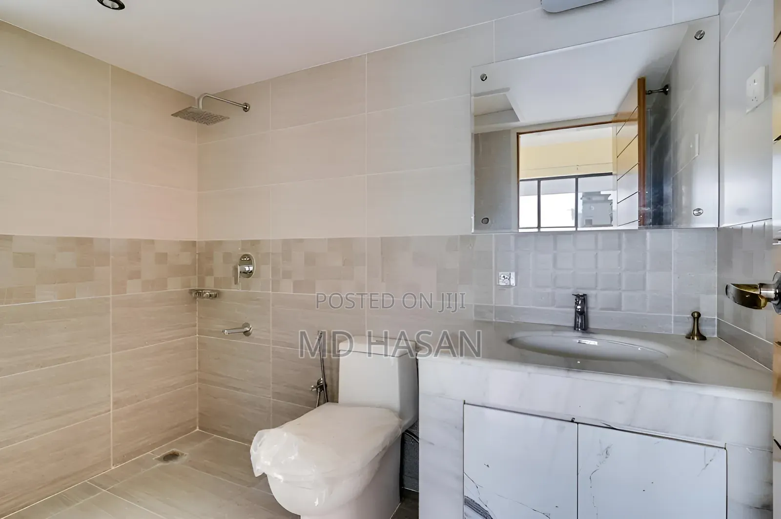 4bdrm Apartment in Semi Furnished for rent