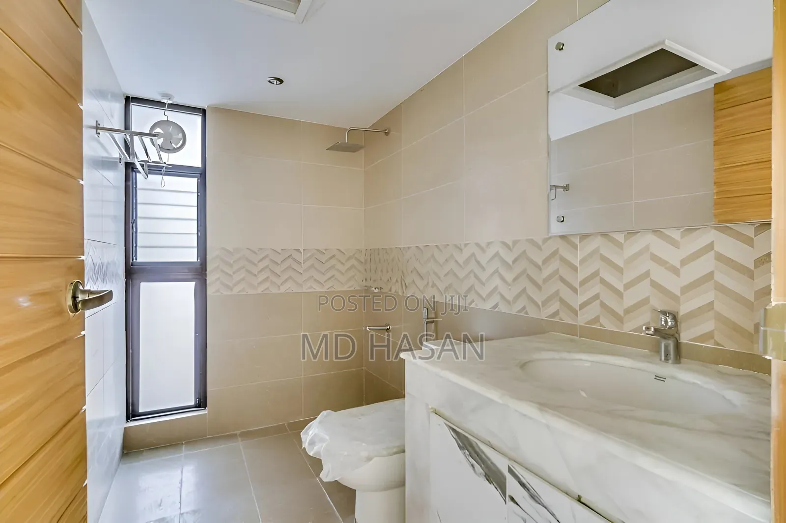 4bdrm Apartment in Semi Furnished for rent