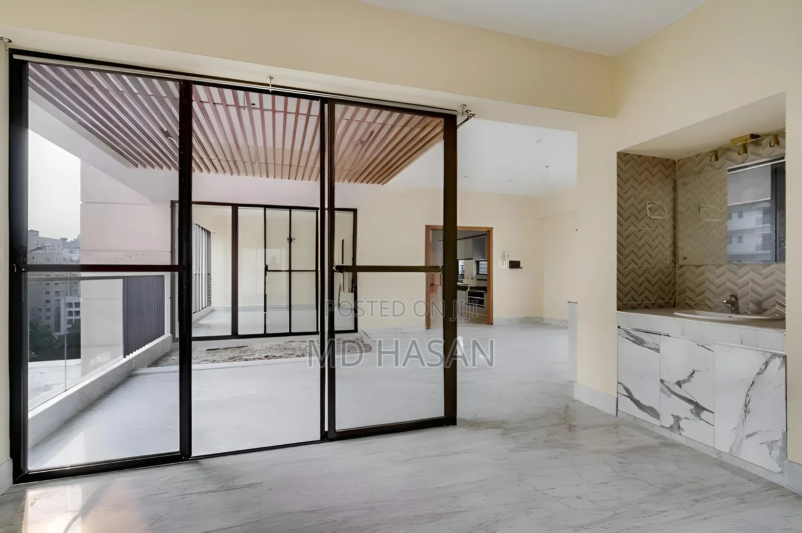 4bdrm Apartment in Semi Furnished for rent