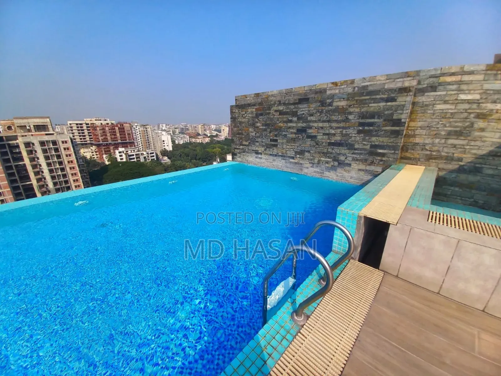 3bdrm Apartment in Semi Furnished for rent