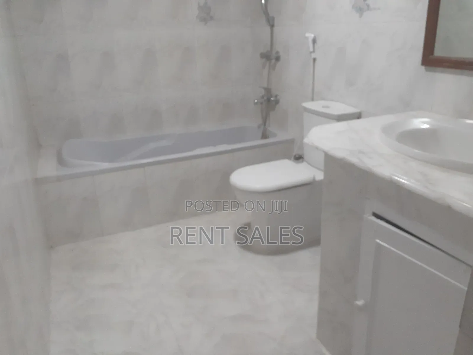 4bdrm Apartment in Gulshan for rent