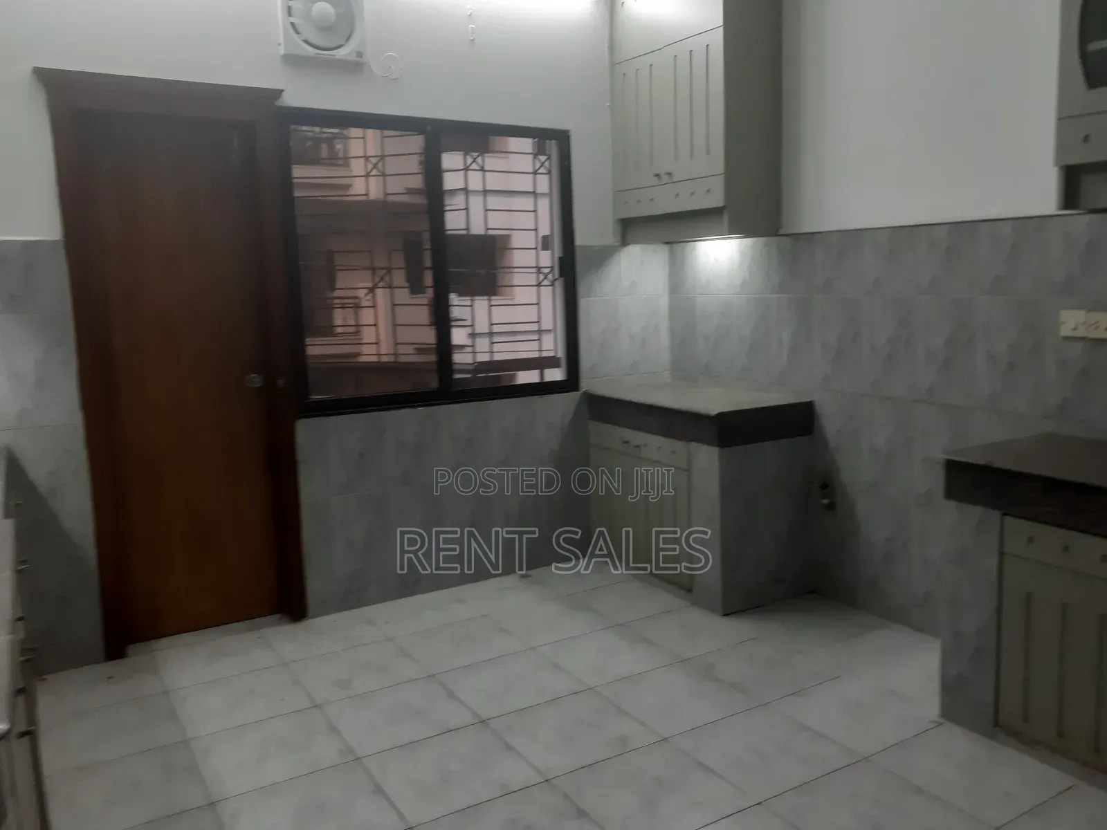 4bdrm Apartment in Gulshan for rent