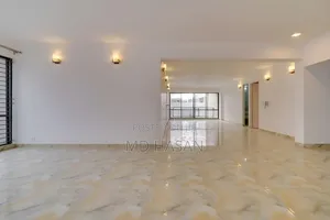 4bdrm Apartment in Semi Furnished for rent