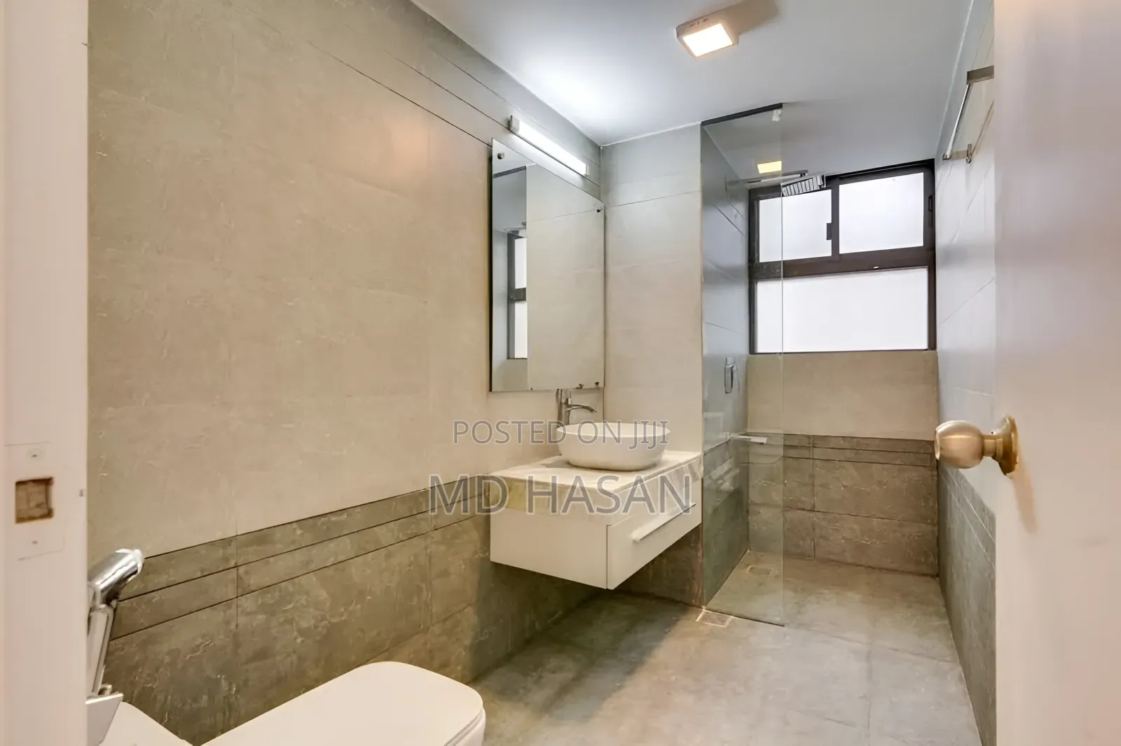 4bdrm Apartment in Semi Furnished for rent