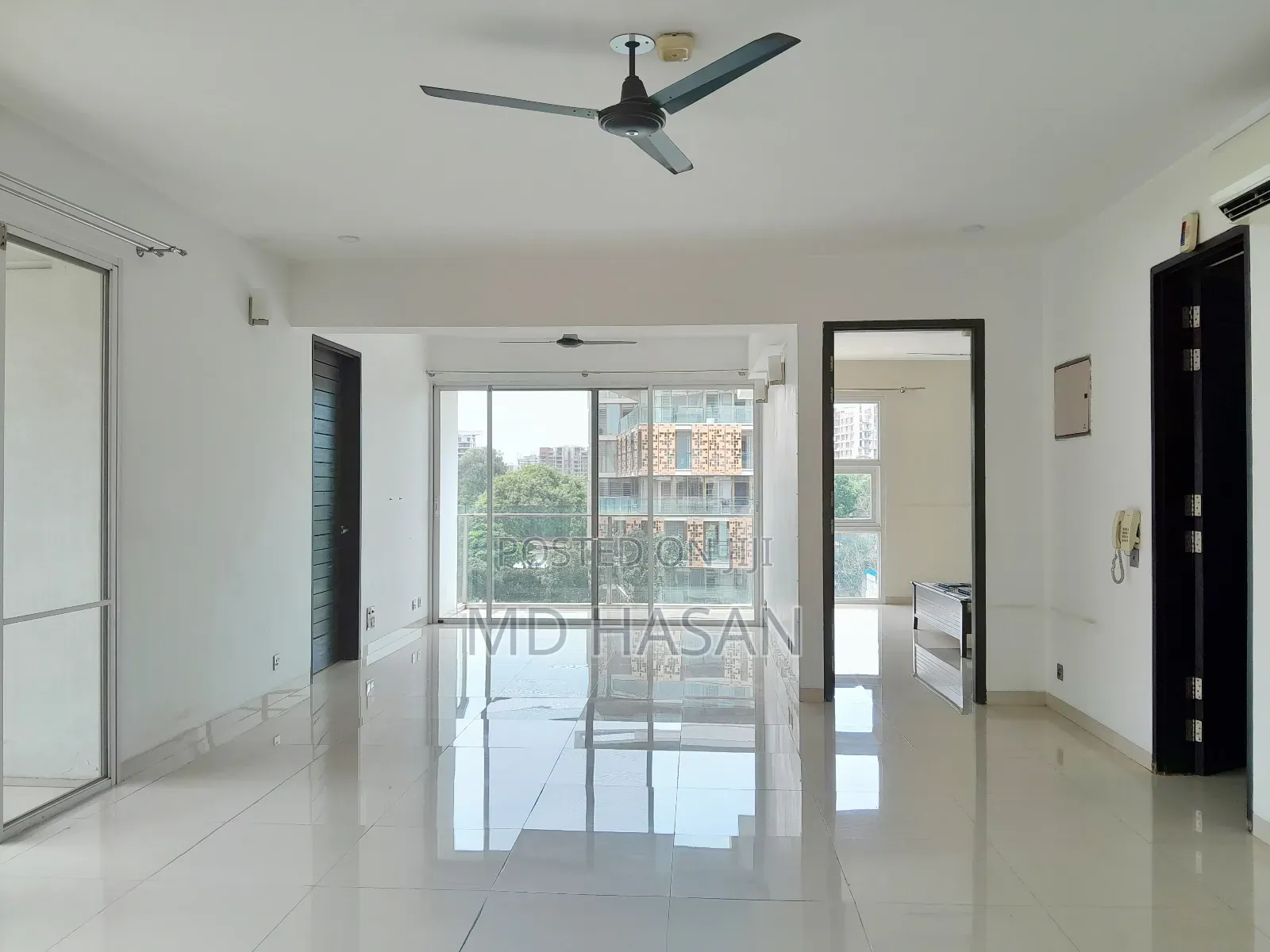 3bdrm Apartment in Semi Furnished Flat for rent