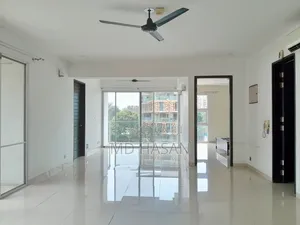 3bdrm Apartment in Semi Furnished Flat for rent