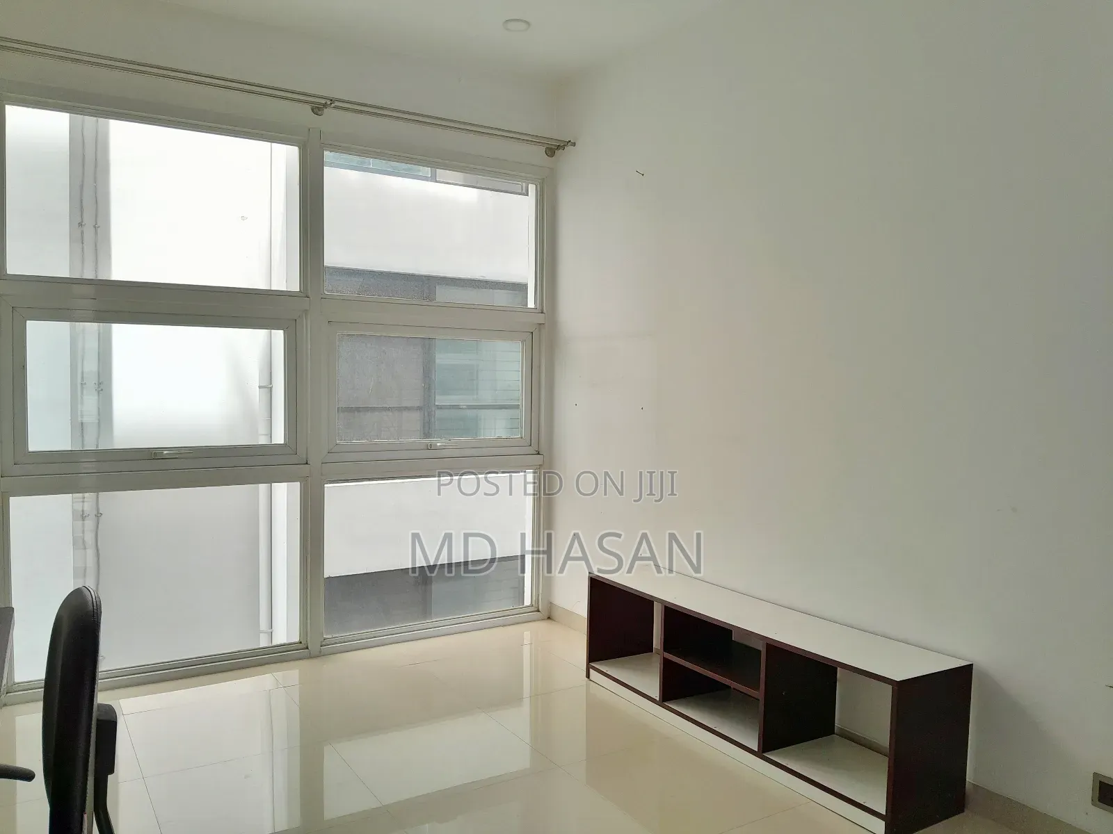 3bdrm Apartment in Semi Furnished Flat for rent