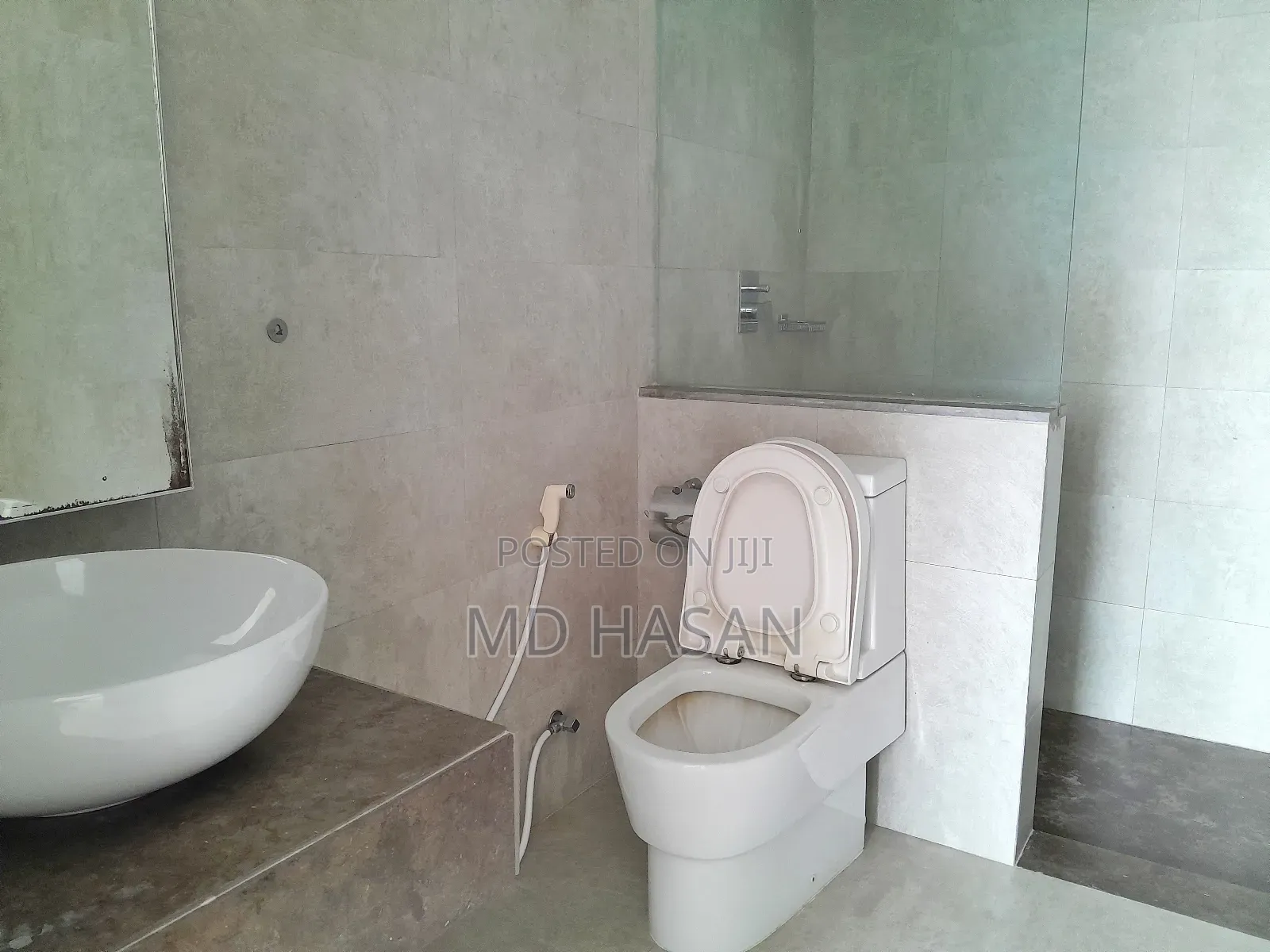 3bdrm Apartment in Semi Furnished Flat for rent