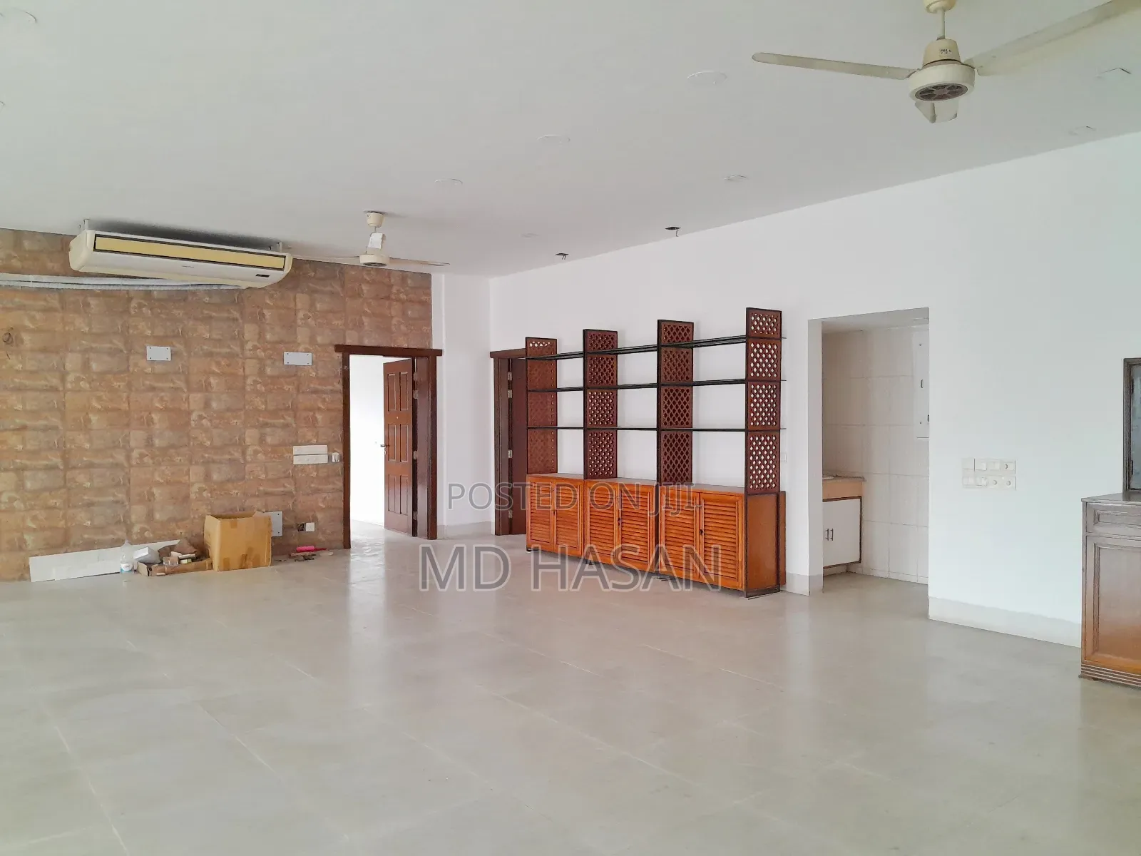 4bdrm Apartment in Semi Furnished Flat for rent