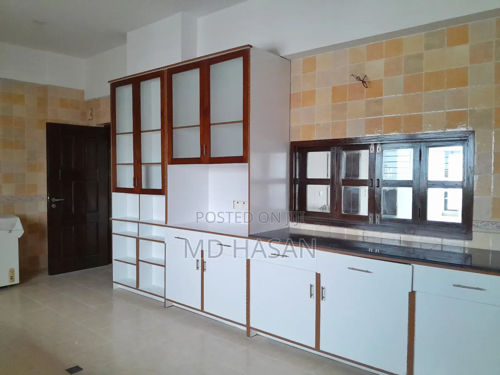 4bdrm Apartment in Semi Furnished Flat for rent