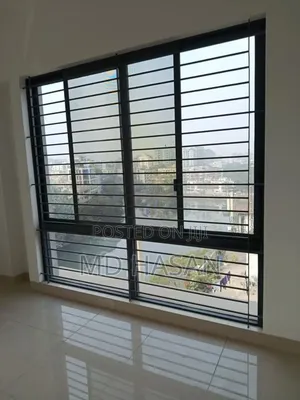 4bdrm Apartment in Semi Furnished for rent