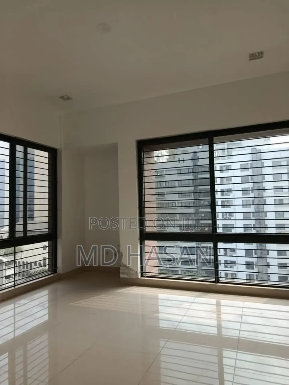 4bdrm Apartment in Semi Furnished for rent