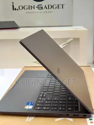 Laptop Samsung Galaxy Book4 16GB Intel Core I7 SSD 512GB