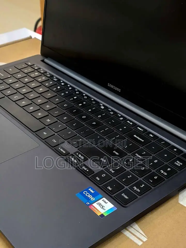 Laptop Samsung Galaxy Book4 16GB Intel Core I7 SSD 512GB