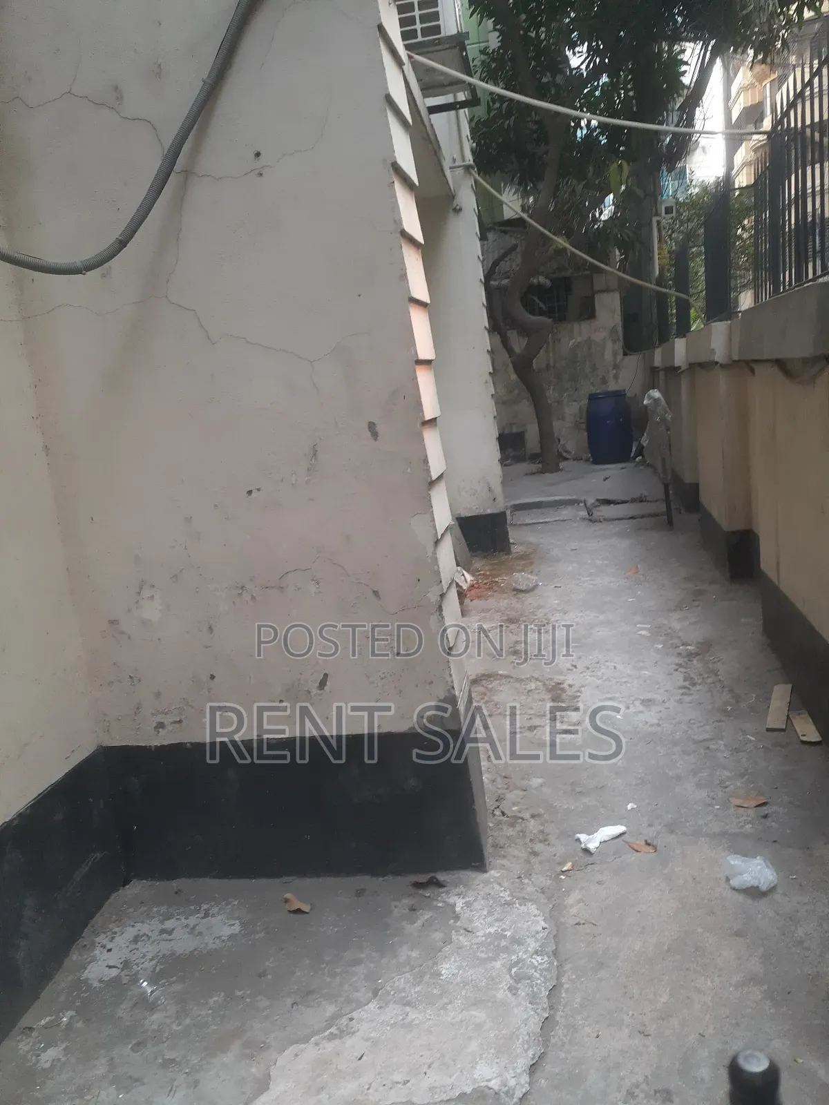 12bdrm House in Gulshan for rent