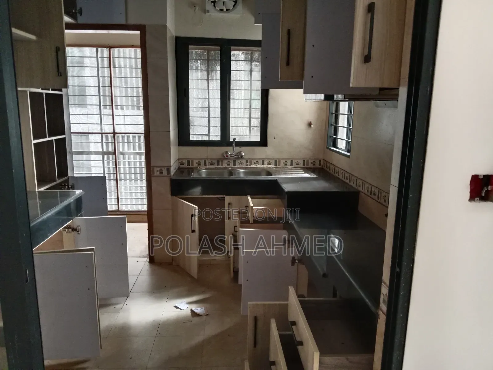4bdrm Apartment in East, Gulshan for rent