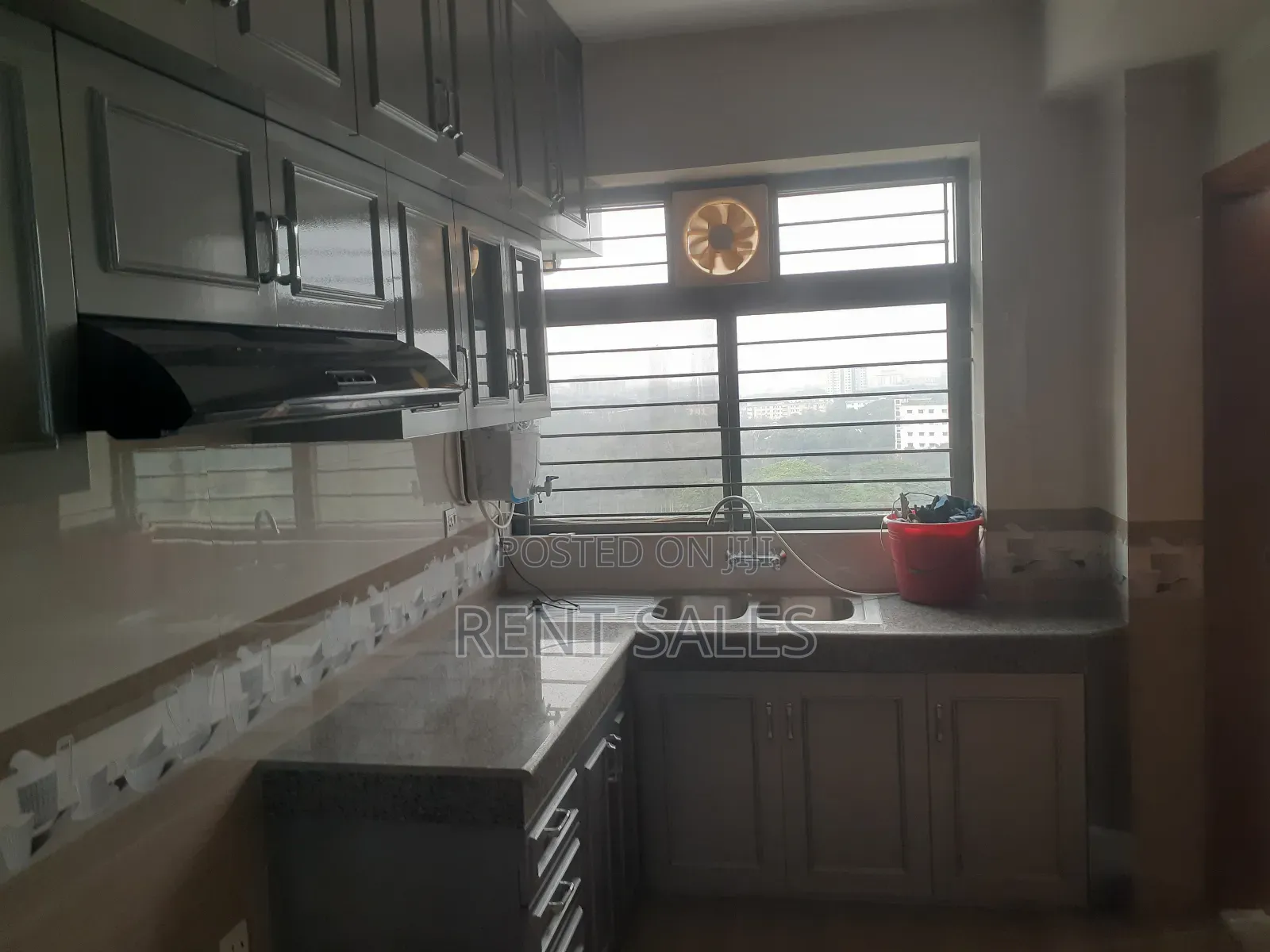 5bdrm Apartment in Gulshan for sale