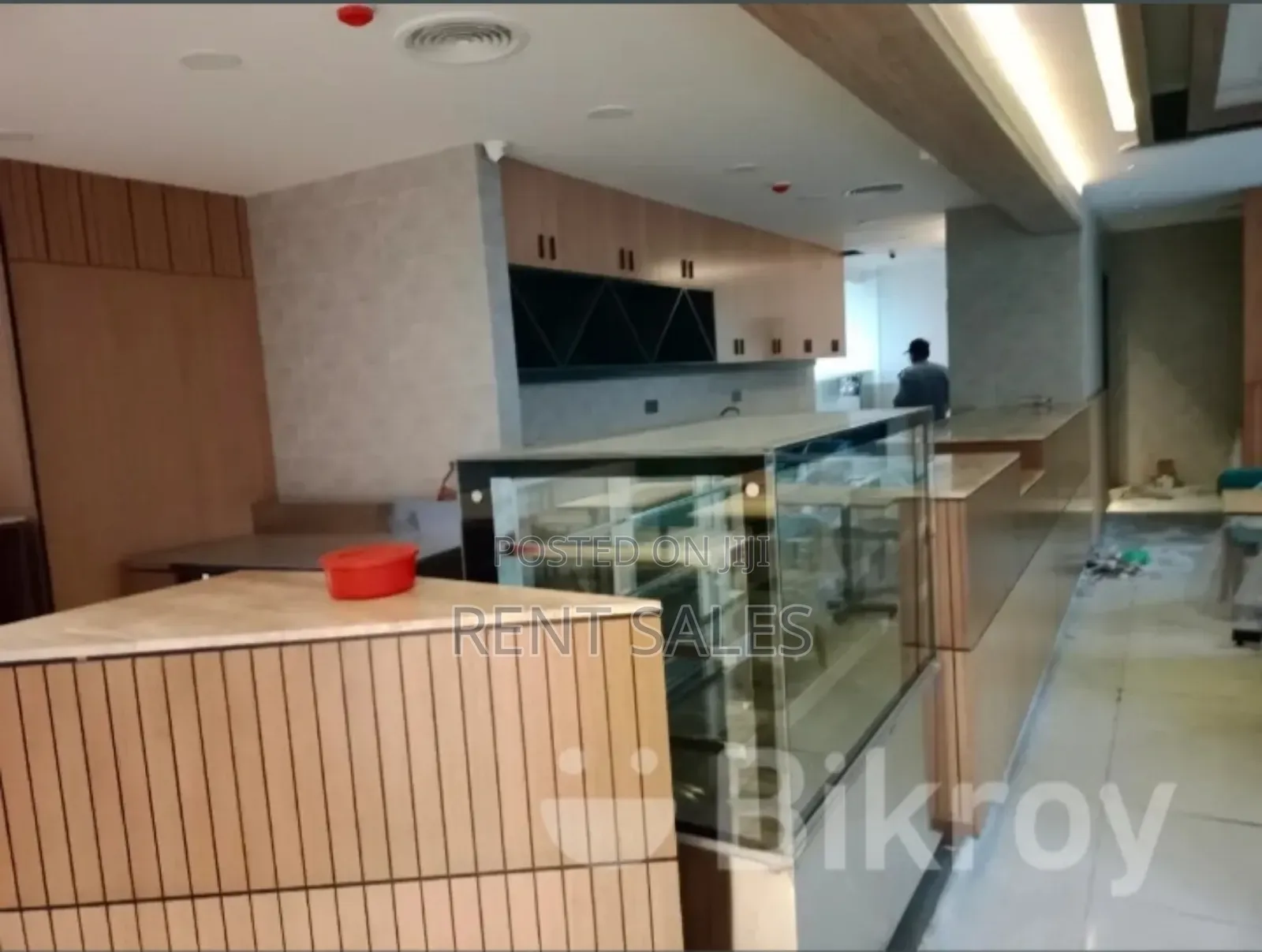 Grand Floor 2200 SQFT for Rent in Gulshan-1