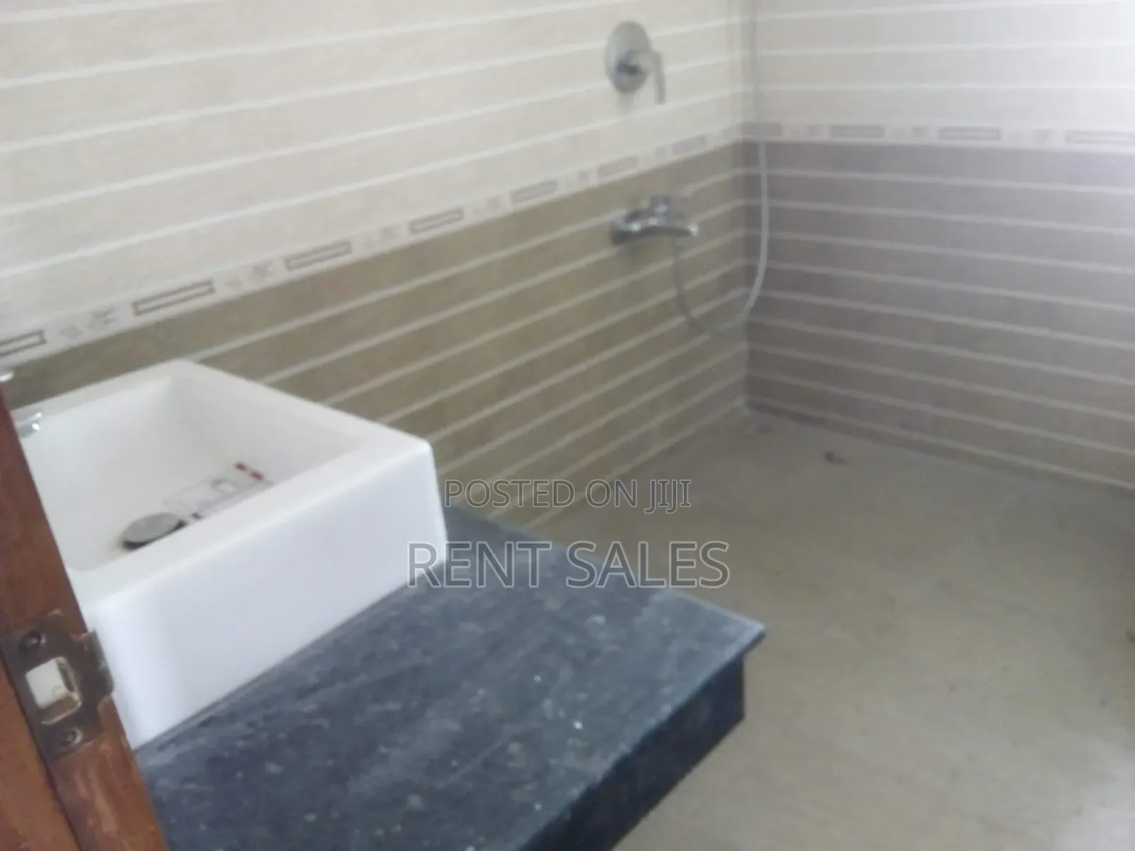 4bdrm Duplex in Gulshan for sale