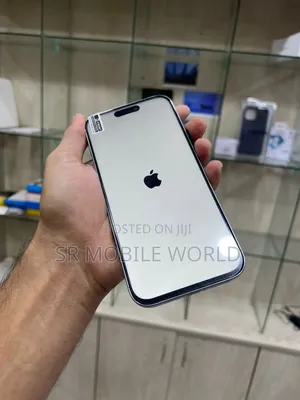 New Apple iPhone 16 Pro Max 256 GB Gold