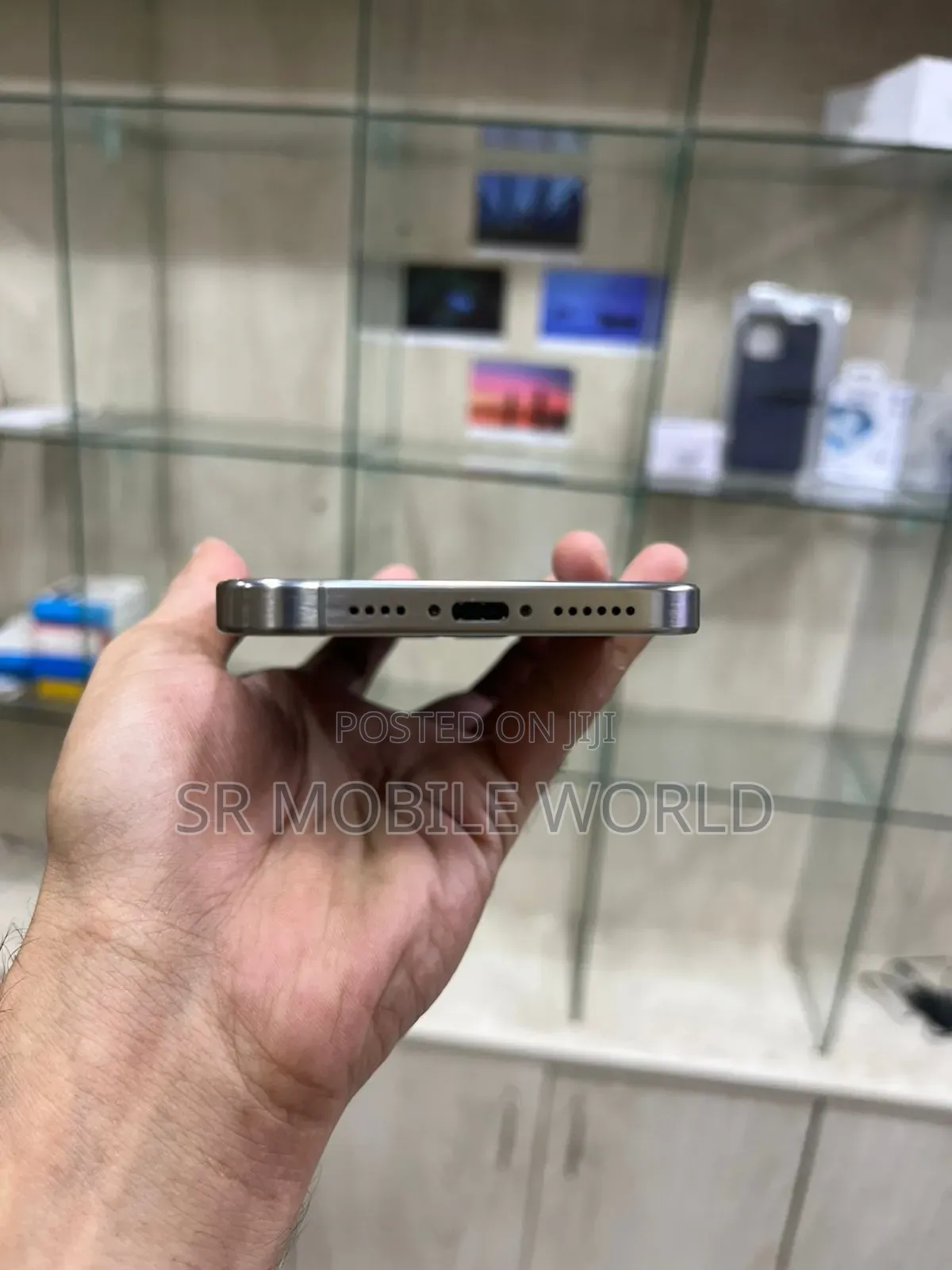 New Apple iPhone 16 Pro Max 256 GB Gold