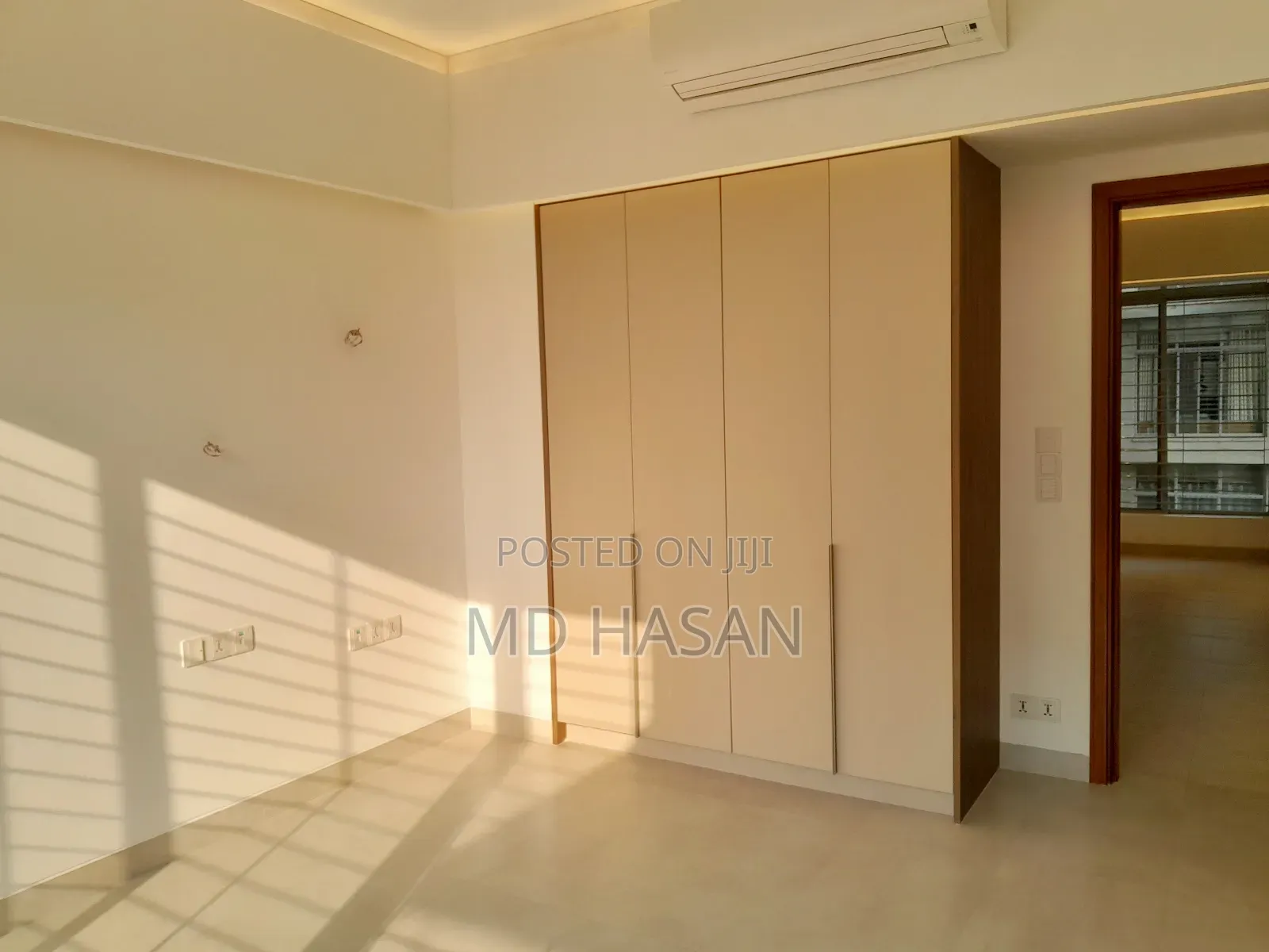 4bdrm Apartment in Semi Furnished Flat for rent