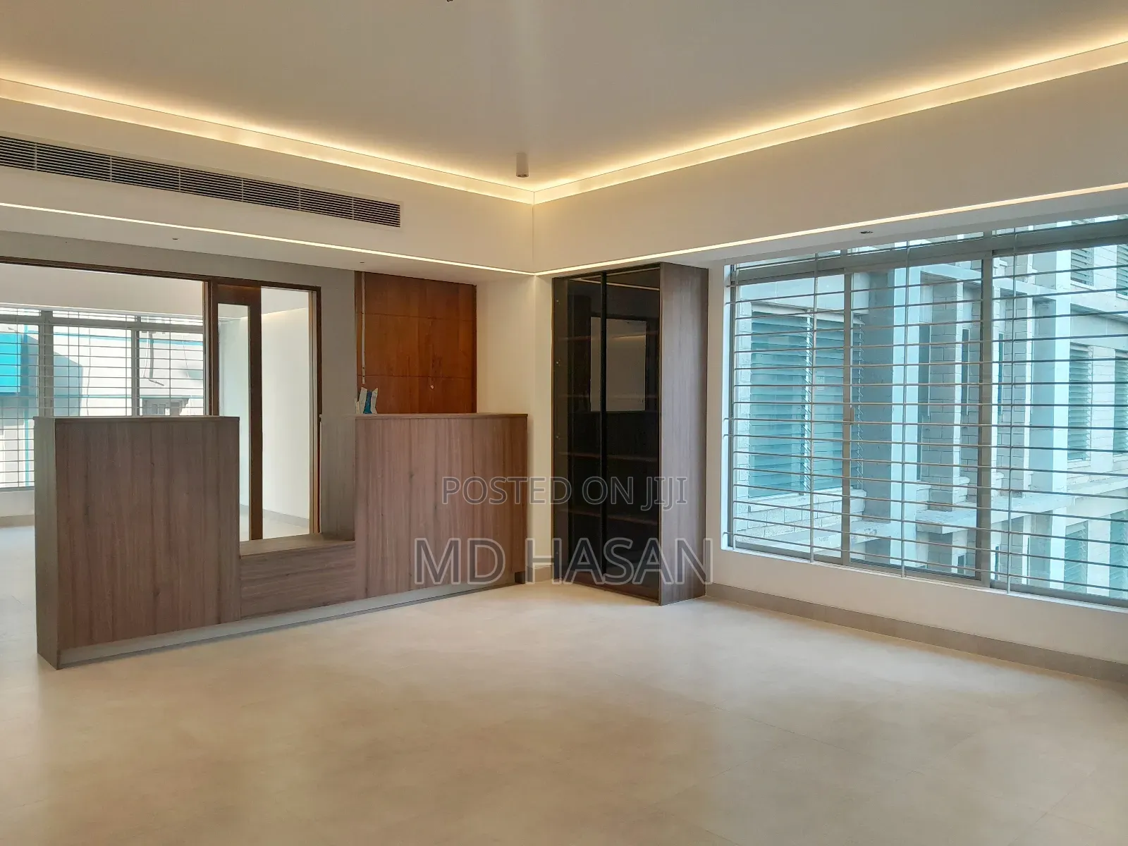 4bdrm Apartment in Semi Furnished Flat for rent