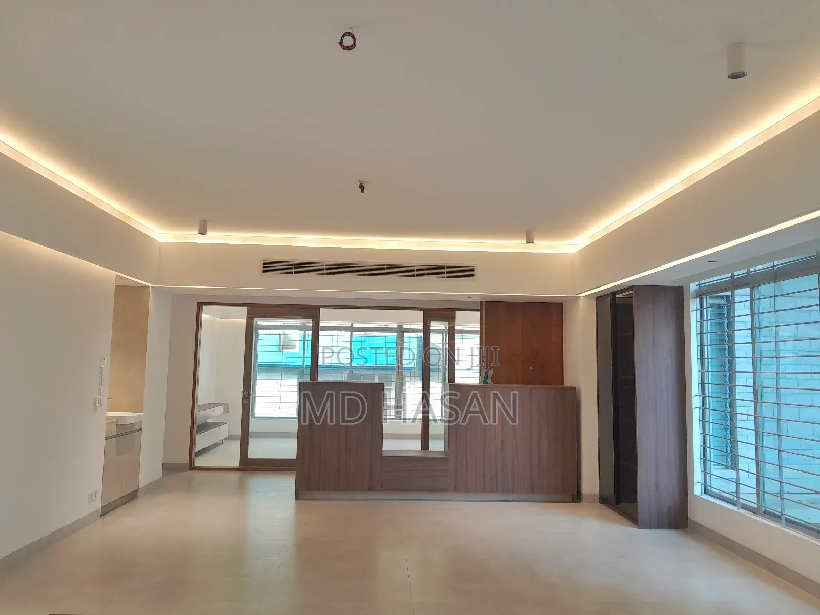 4bdrm Apartment in Semi Furnished Flat for rent