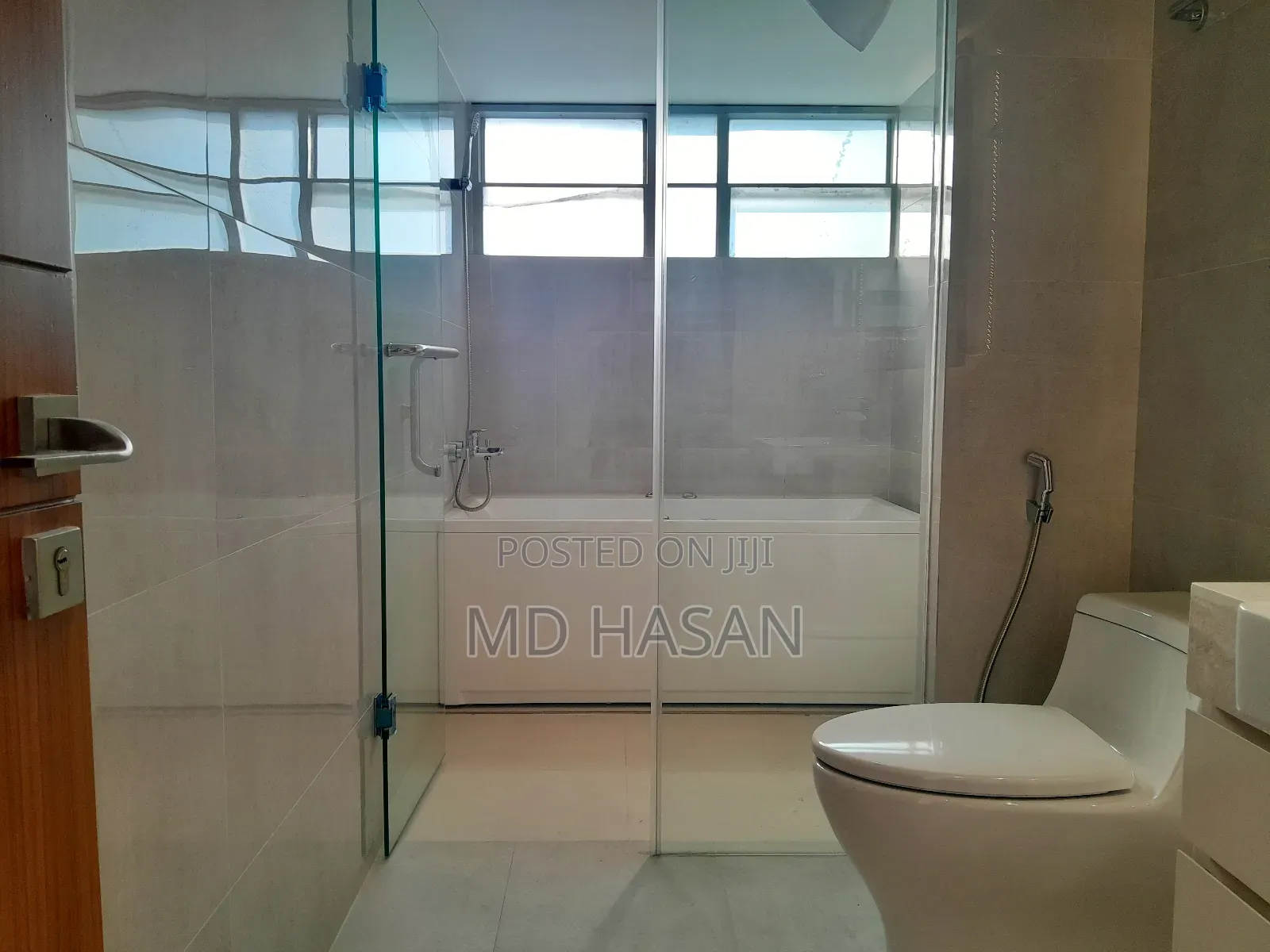 4bdrm Apartment in Semi Furnished Flat for rent