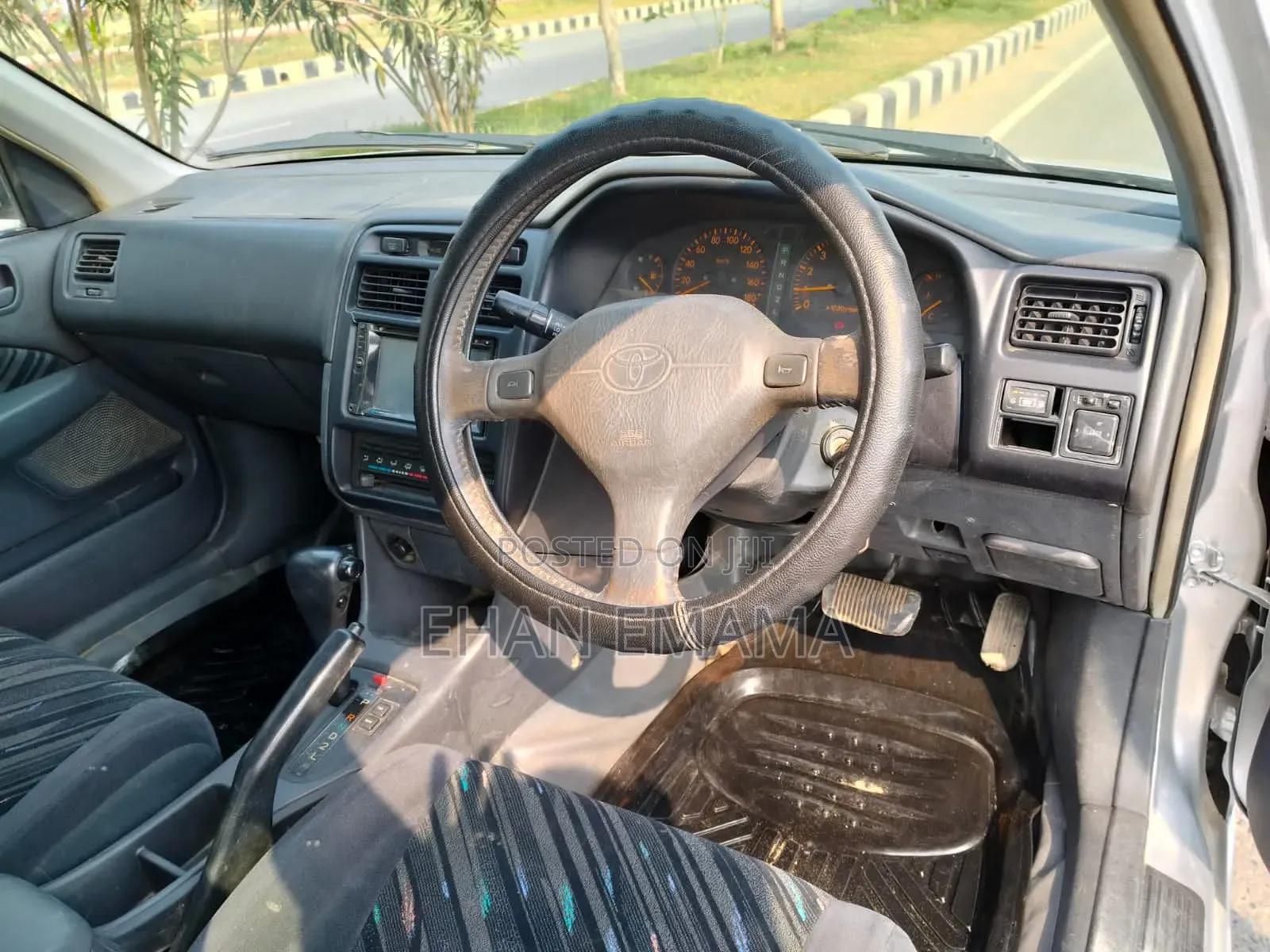 Toyota Carina 1.5 FWD Sedan 2001 Silver