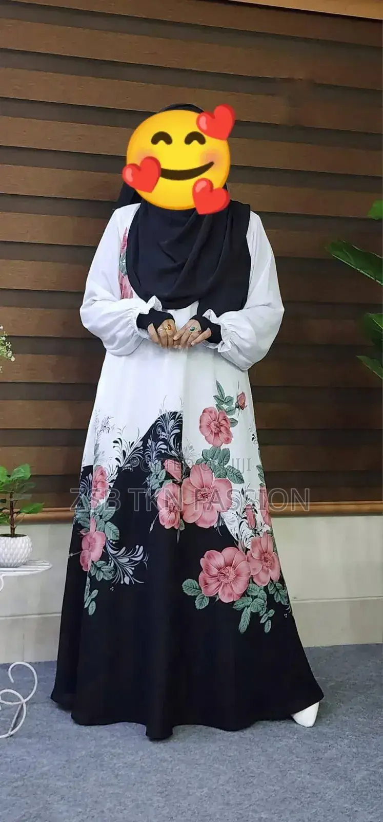 Dubai Cherry Borka