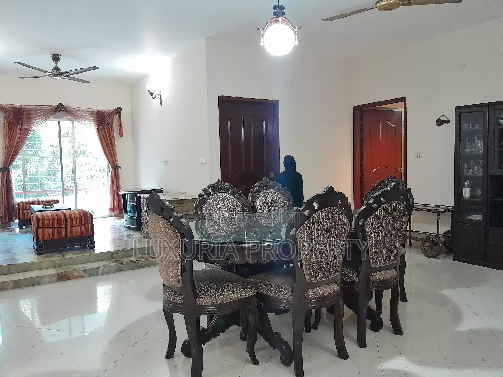 Furnished 3bdrm Apartment in Fully Furnished, Gulshan for rent