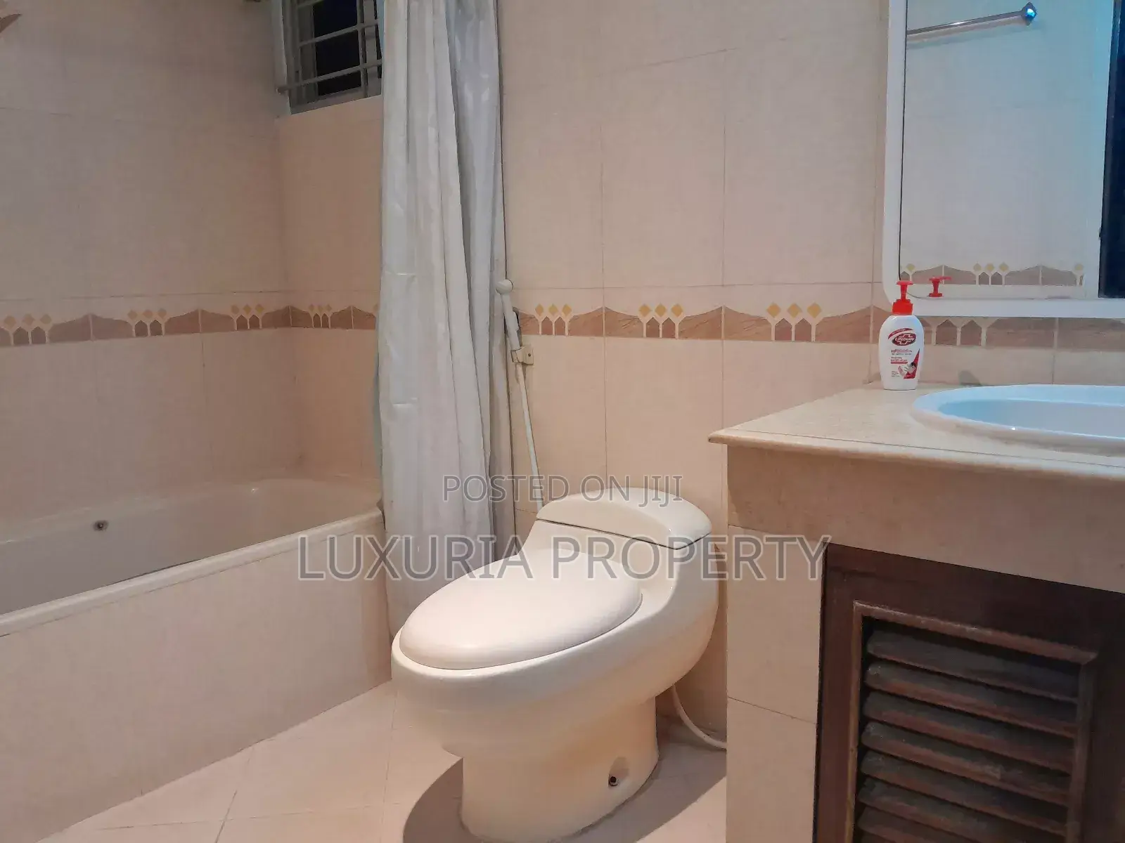 Furnished 3bdrm Apartment in Fully Furnished, Gulshan for rent