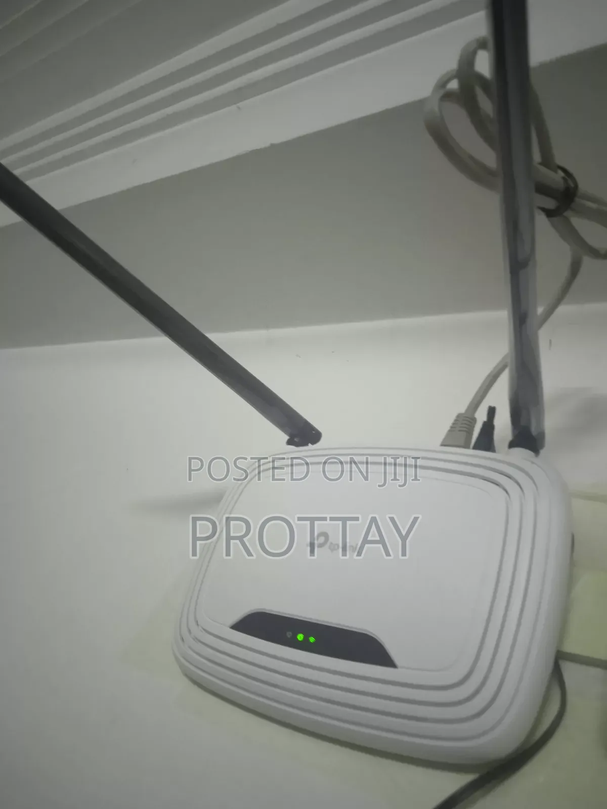 Tp- Link (Router)