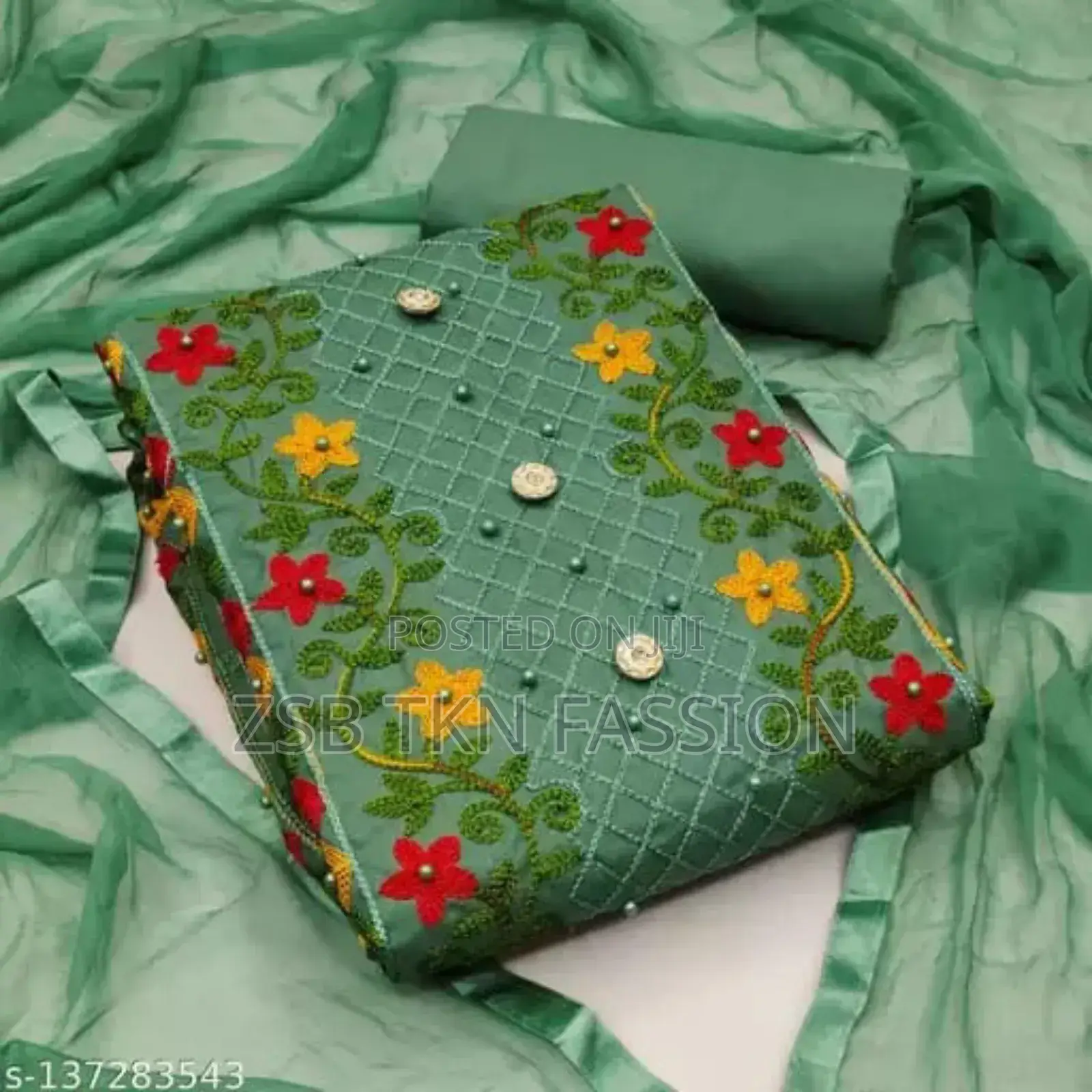 Kashmiri Ari Embroidery Three-Pitch.