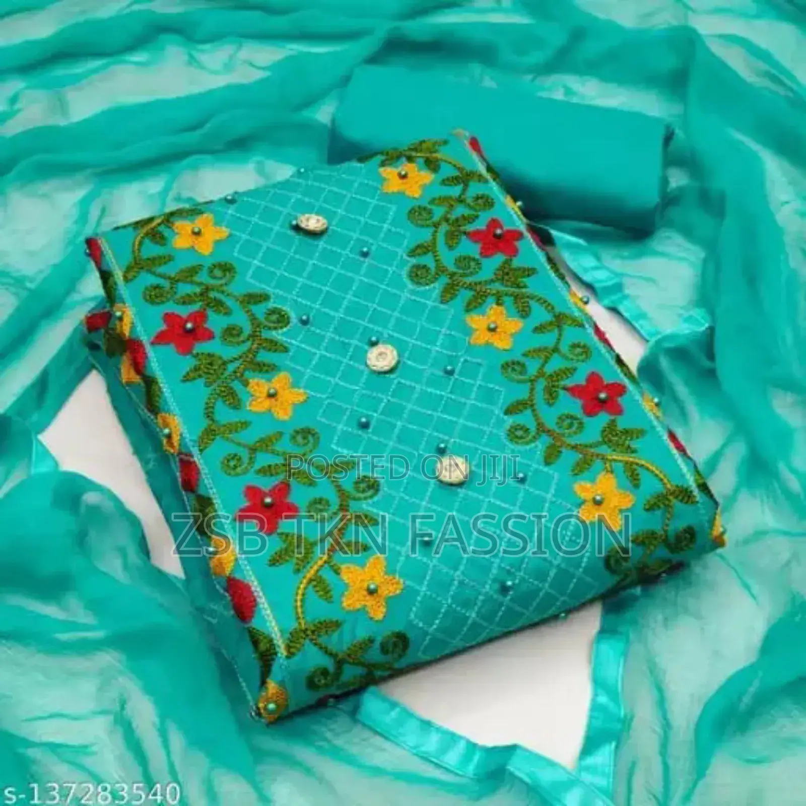 Kashmiri Ari Embroidery Three-Pitch.