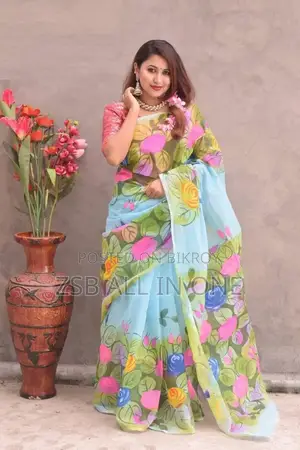 হ্যান্ড প্রিন্ট হাফ সিল্ক শাড়ি