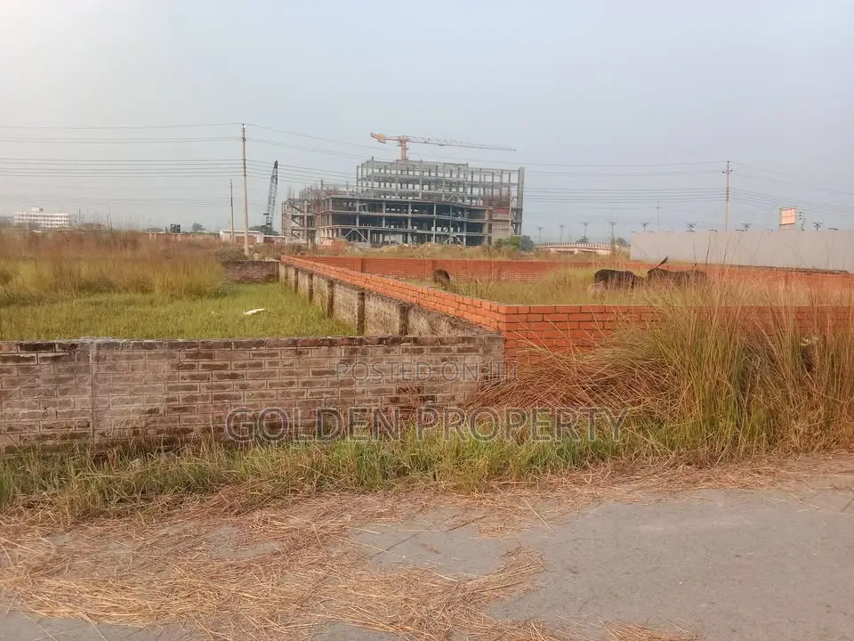 Plot for Sale in Bashundhara Residential Area,