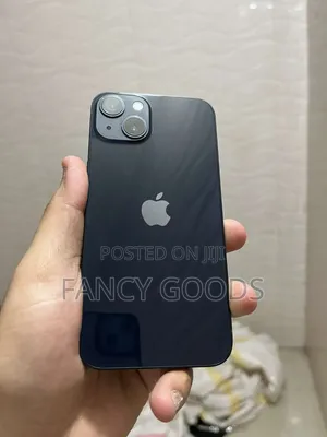 Photo - Apple iPhone 13 128 GB Black