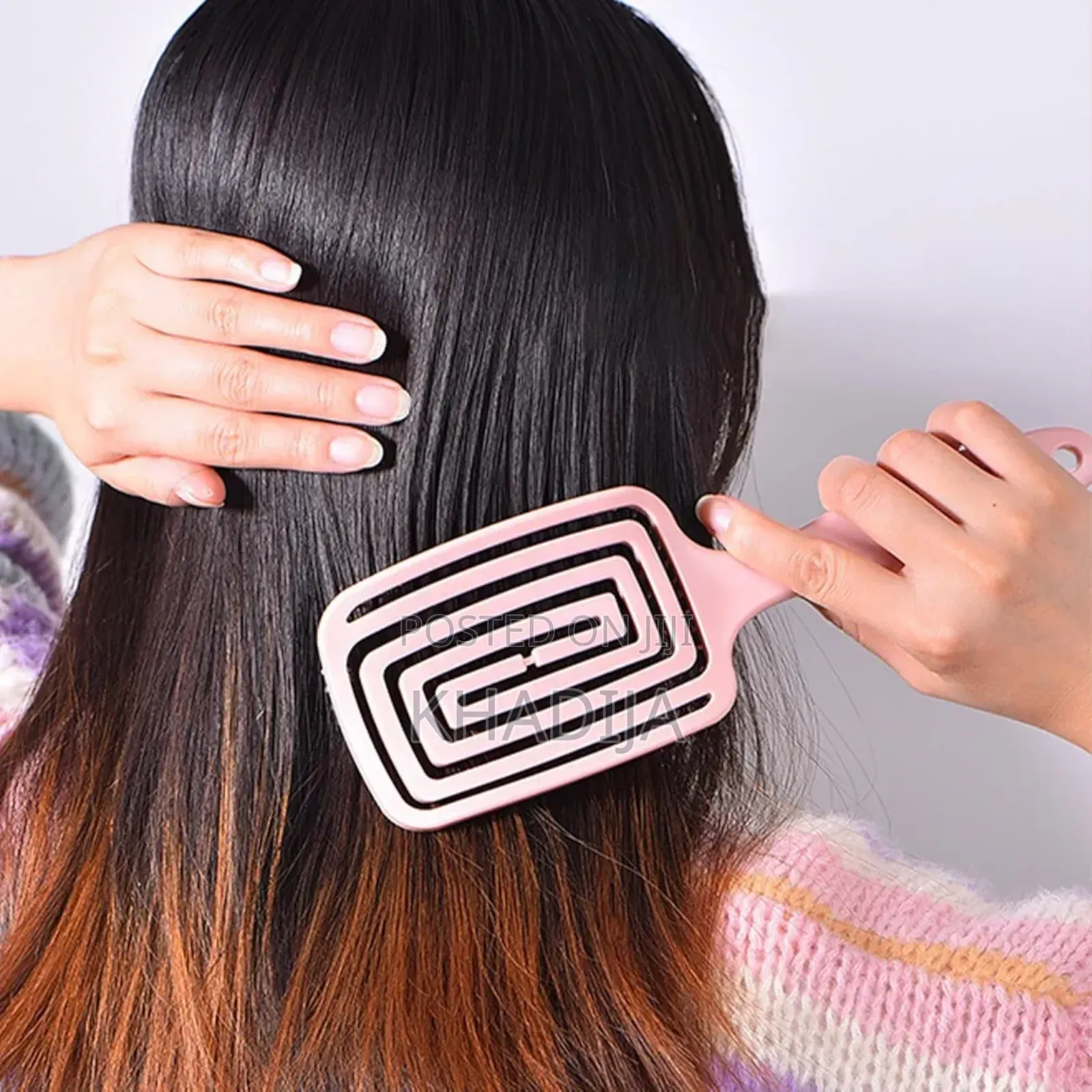 Detangling Hair Brushes for Women, Curved Detangling Brush