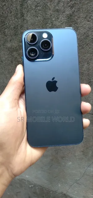 Photo - New Apple iPhone 16 Pro Max 256 GB Black